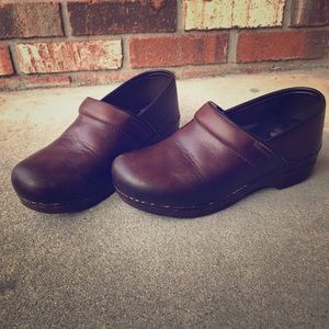 Dansko clogs -Professional xp